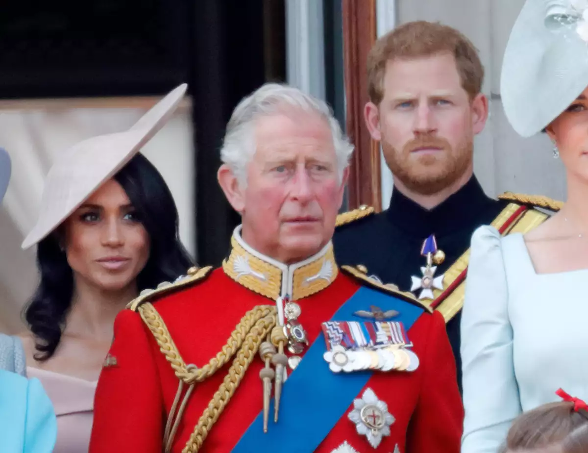 Meghan Markle y el rey Carlos III se comunicaron