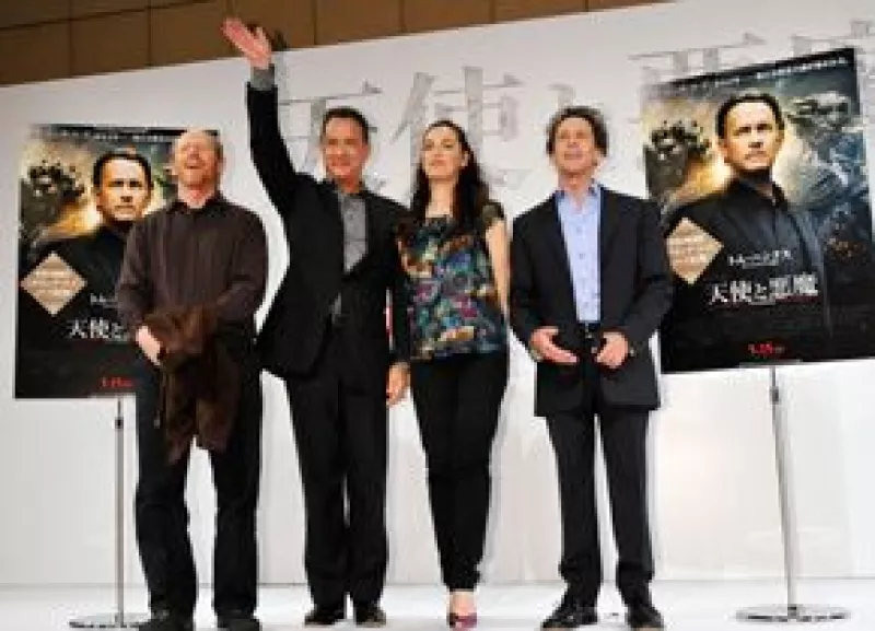 Según el diario del Vaticano, la cinta es entretenimiento `inofensivo´ y que no representa un peligro para la iglesia.