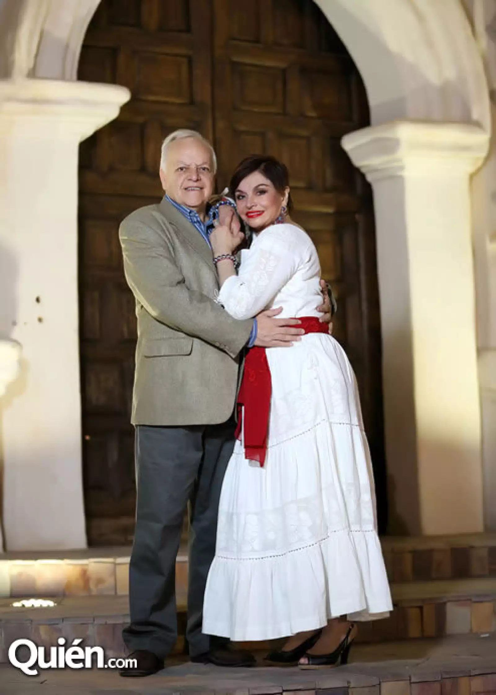 Alejandro Rorica,Martha Chapa