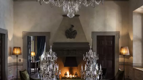 Interior Chandelier Shot.jpg