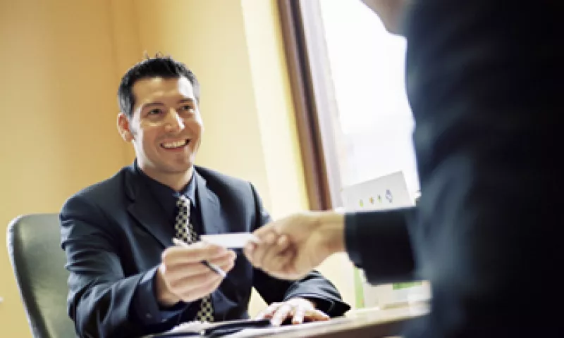 Si tus deudas ya consumen el 30% de tu ingreso es peligroso tomar un préstamo adicional, cuidado. (Foto: Thinkstock)