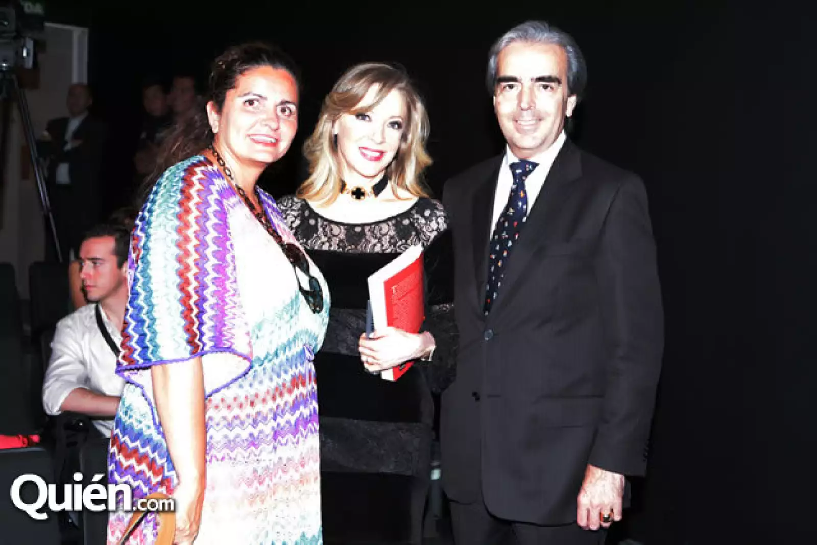 Sandra García San Juan,Edith González,Lorenzo Lazo