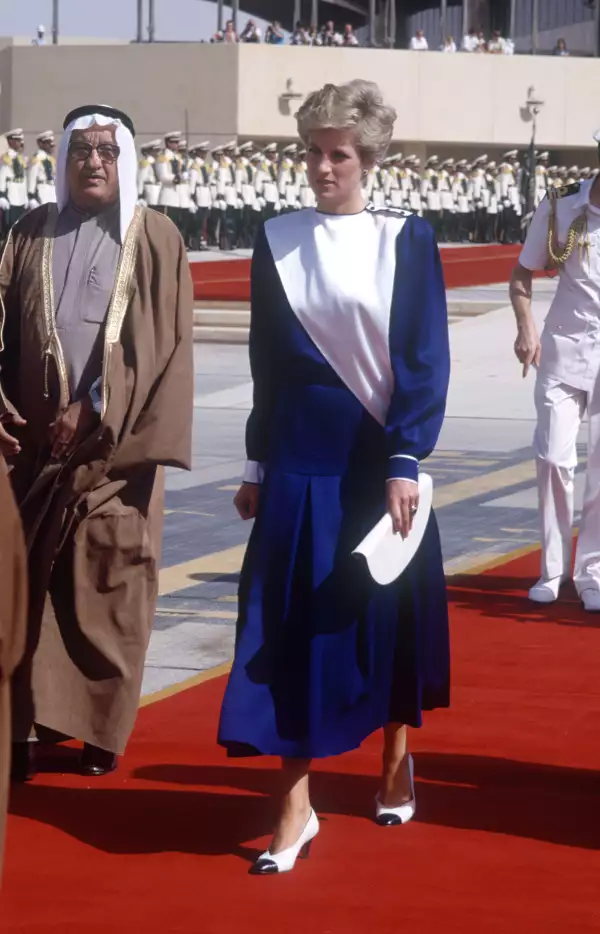 British royals on a royal tour of the Gulf States, in Saudi Arabia - Nov 1986