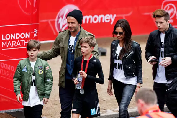Es imposible negar que el espíritu deportivo corre por la sangre de los Beckham, pues en esta ocasión fue el hijo de en medio quien demostró ser todo un atleta.