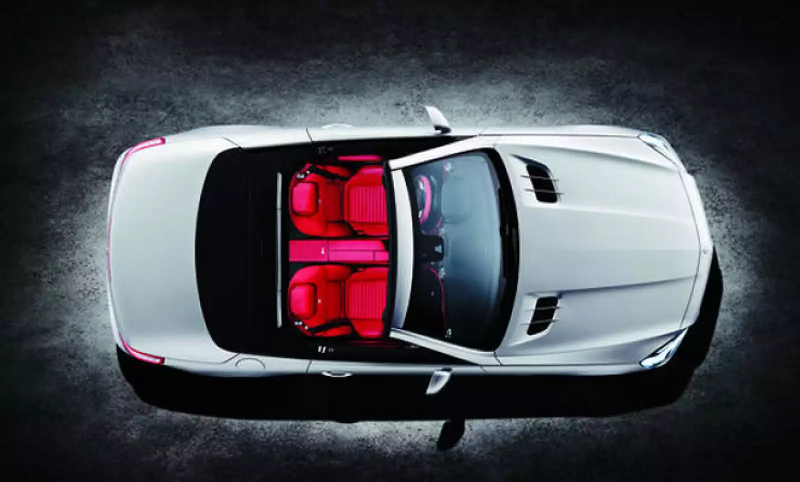 Cada año las marcas de automóviles de lujo mejoran su linaje y buscan ajustarse a las exigencias de consumidores con características distintas; lo que predomina en estos nuevos modelos es la innovación en el estilo, sin dejar de lado la potencia y ligerez