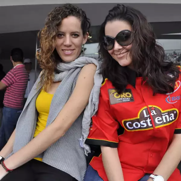 Tania Muñoz y Mariana F. de la Reguera