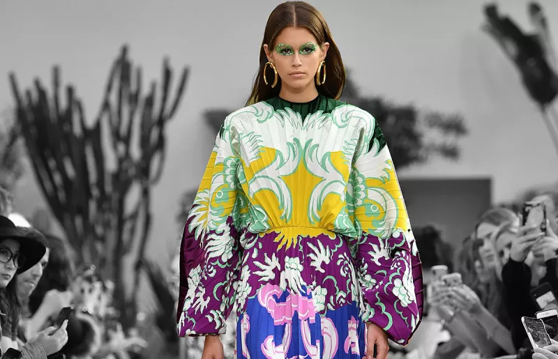 Valentino : Runway - Paris Fashion Week Womenswear Spring/Summer 2019