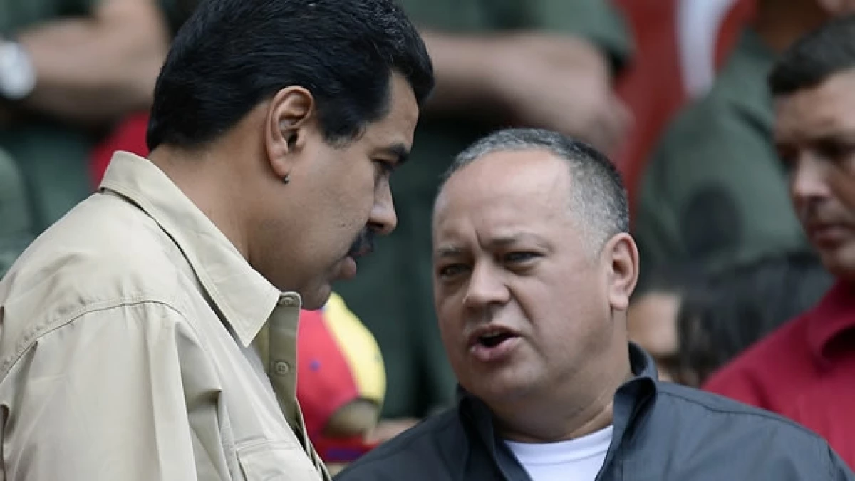 Diosdado Cabello y Nicolas Maduro