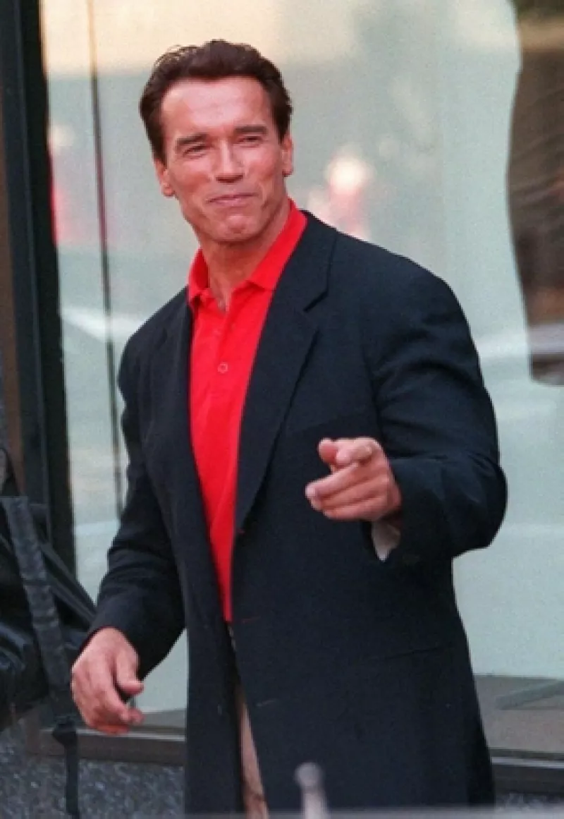 De acuerdo a declaraciones realizadas porIan Halperin, biógrafo no autorizado del ex gobernador, este último se encuentra llorando por tener una oportunidad de volver con su esposa.