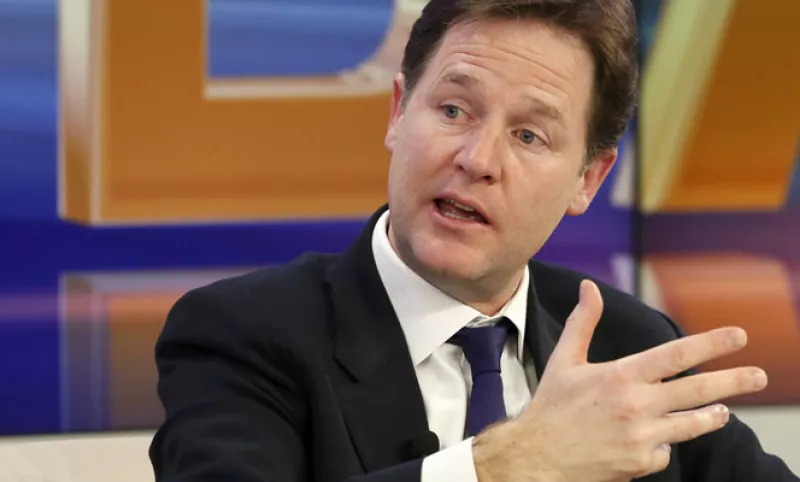 El viceprimer ministro de Gran Bretaña también asistió al foro.