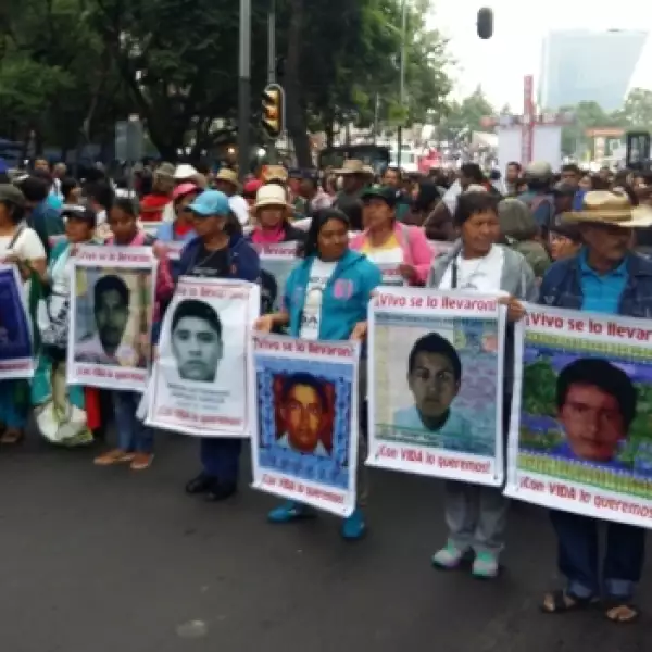 marcha-1año-ayotzinapa