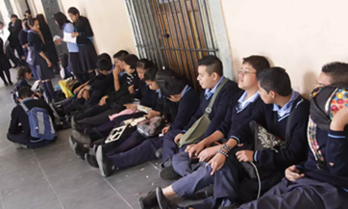 El 53.3% manifestó que ‘siempre’ y ‘a veces’ su tutor los dejan solos en horario de clases. (Foto: Archivo)
