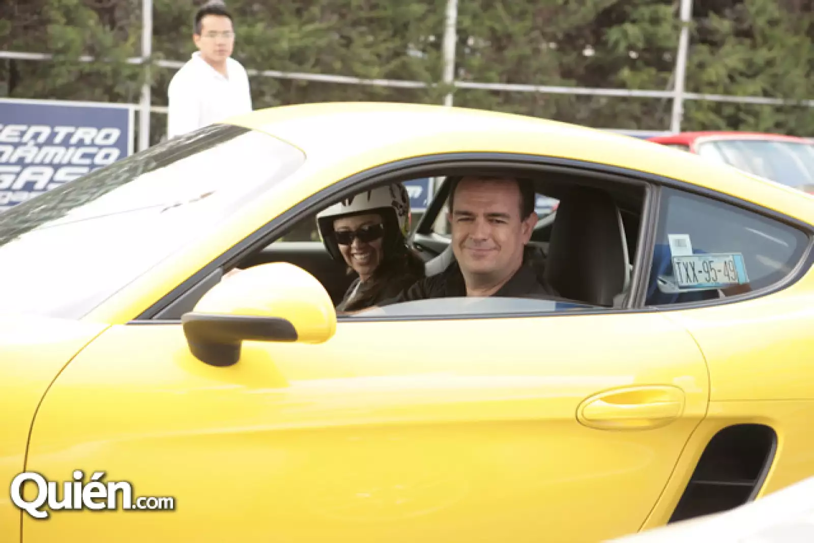 María Elena Rodríguez,Mauricio García