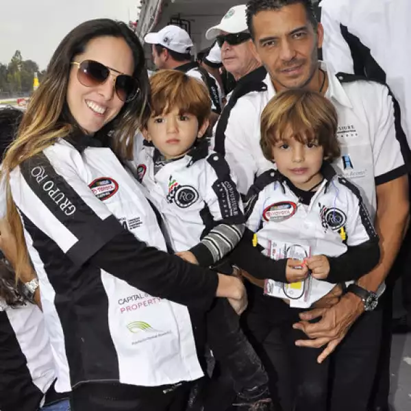 Ximena de Santiago, Fernando Rivera (presidente del Grupo Ro) con Max y Fernando