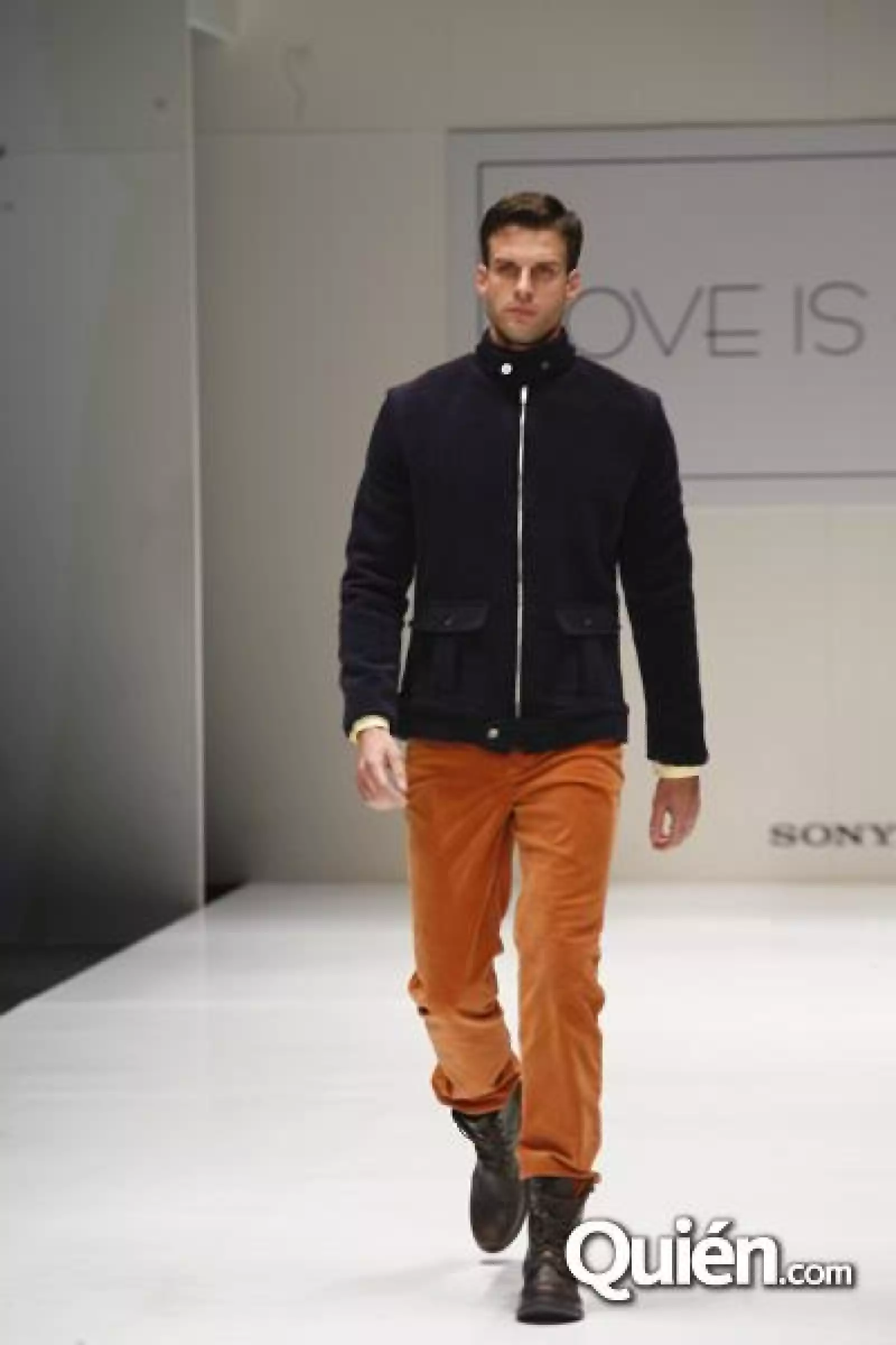 Dfashion Desfile  Love is black