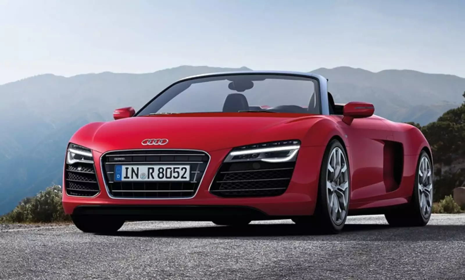 La firma alemana ya tiene listo el nuevo look del R8, un vehículo de altas prestaciones que actualiza sus versiones Coupé y Spyder con leves modificaciones de diseño junto a un flamante conjunto mecánico.