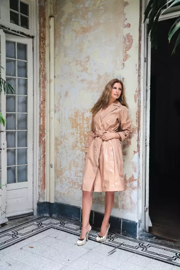 La supermodelo mexicana Elsa Benítez posa para la revista Quién
