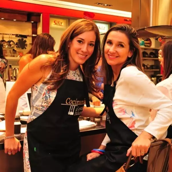 Ale Robles,Paloma Álvarez