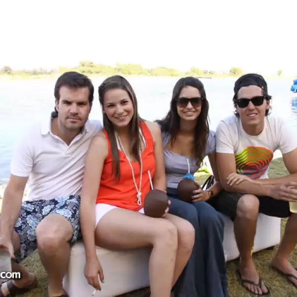 Santiago Silva,Diana Moreno,Natalia Zannie y Dany Limberoculos