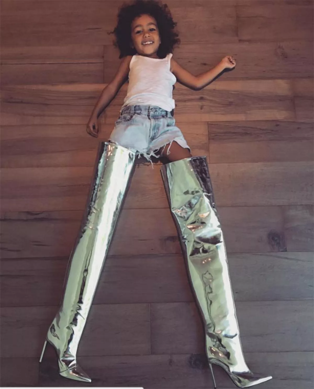 North es fanática del clóset de su mamá.