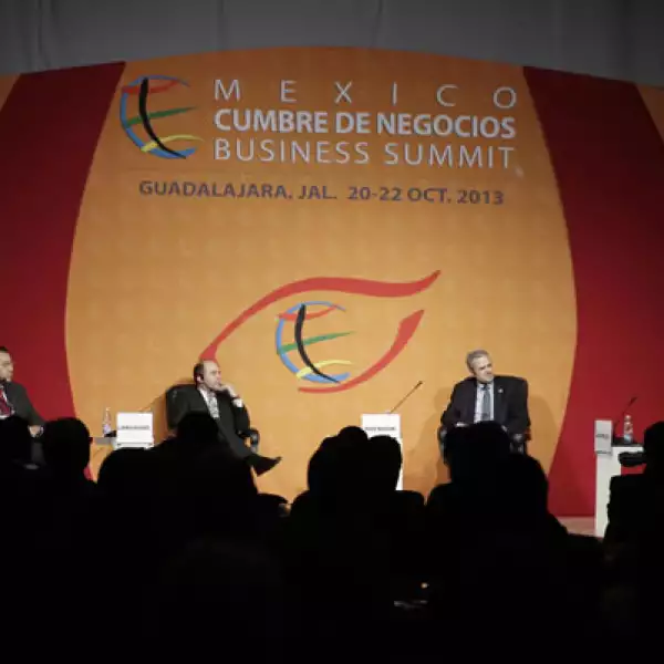 Expertos abordaron el tema de las Pymes, y la necesidad de las TI para su crecimiento.