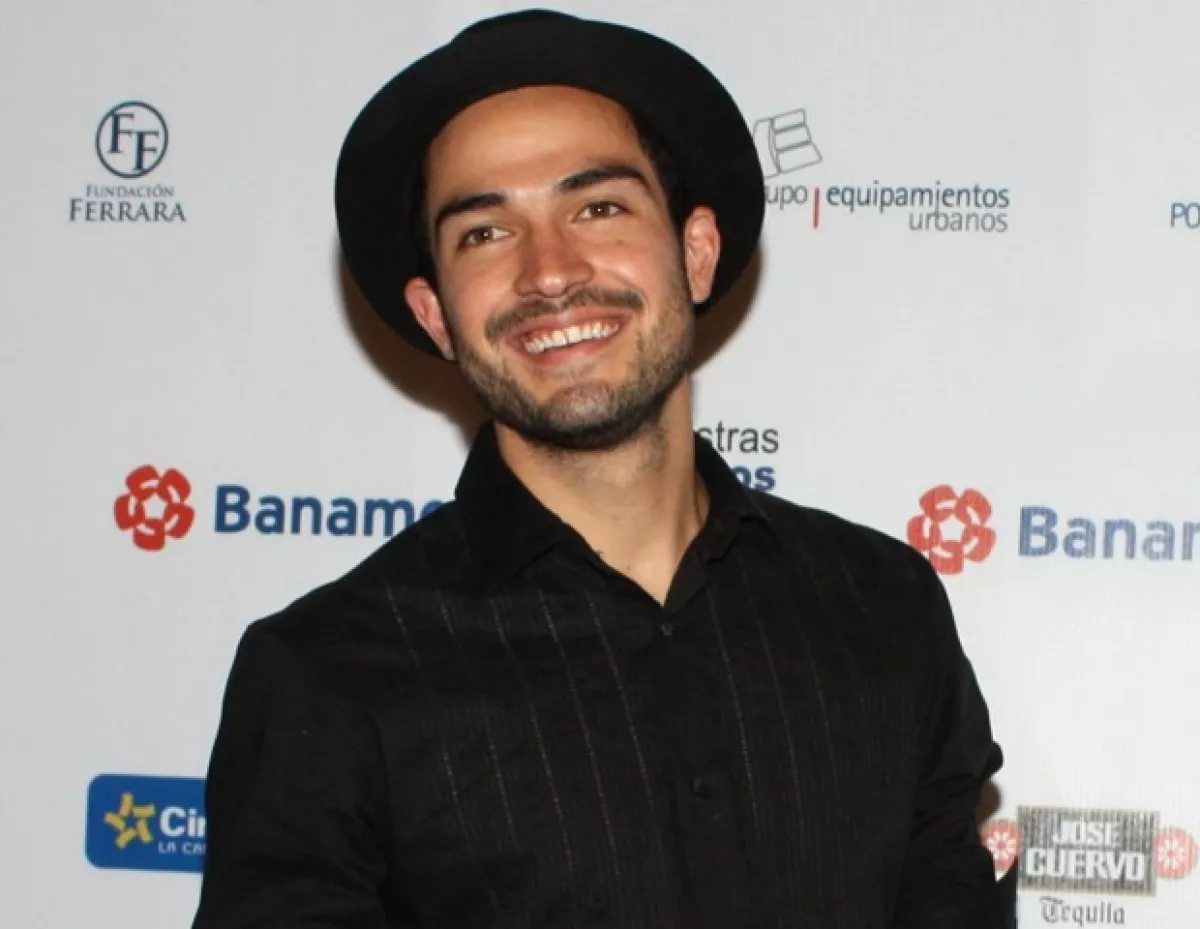 Se dijo que la pareja formada en la telenovela RBD trascendió la pantalla chica.