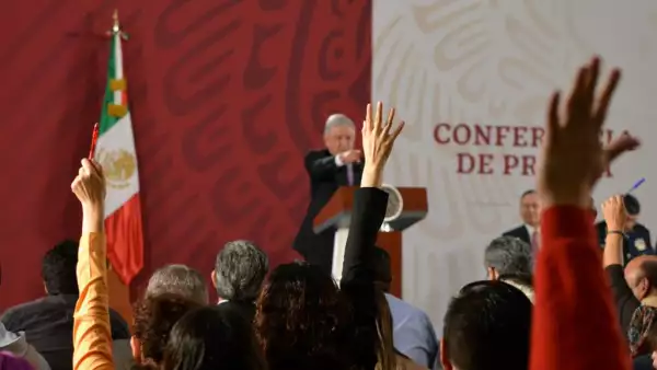 AMLO ataques prensa.jpg