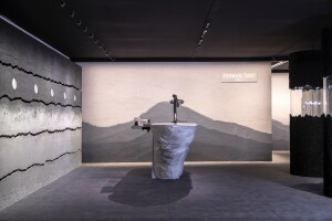 ABHK_19_FM_LaVallee_07_Strata_Wall_and_Watchmaker_Desk_ORIGINAL.jpg
