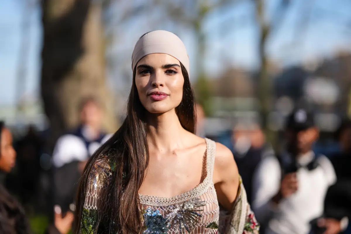 Street Style - Paris Fashion Week - Womenswear Fall/Winter 2025/2026 - Day Six