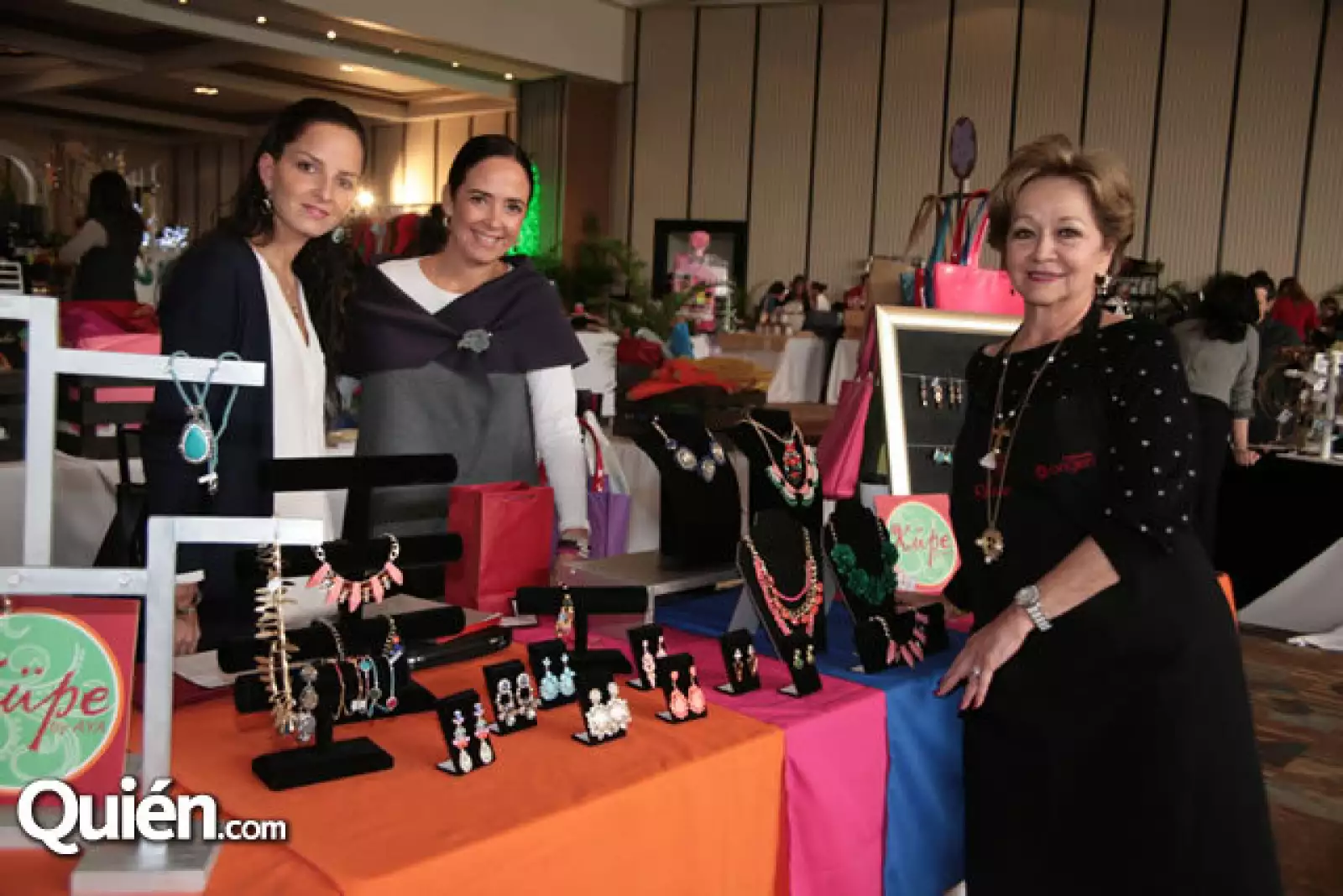 Ivette Castillo,Gabriela Sandoval,Abigail Larios