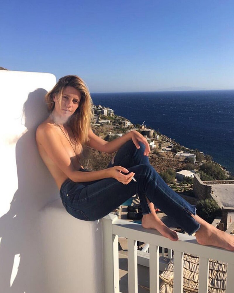 Esta es la atrevida foto que recordó sus días como Marissa Cooper.