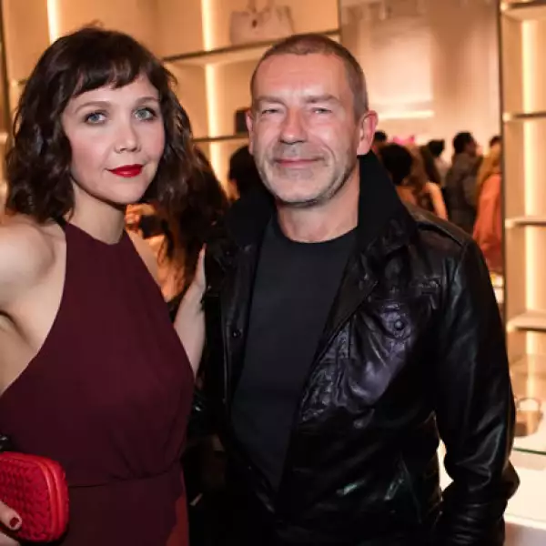 Maggie Gyllenhaal y Tomas Maier,director creativo de la marca italiana Bottega Veneta