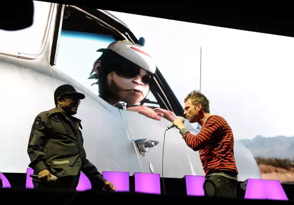 La historia de Gorillaz, banda fundada por Damon Albarn y Jamie Hewlett en 2000.