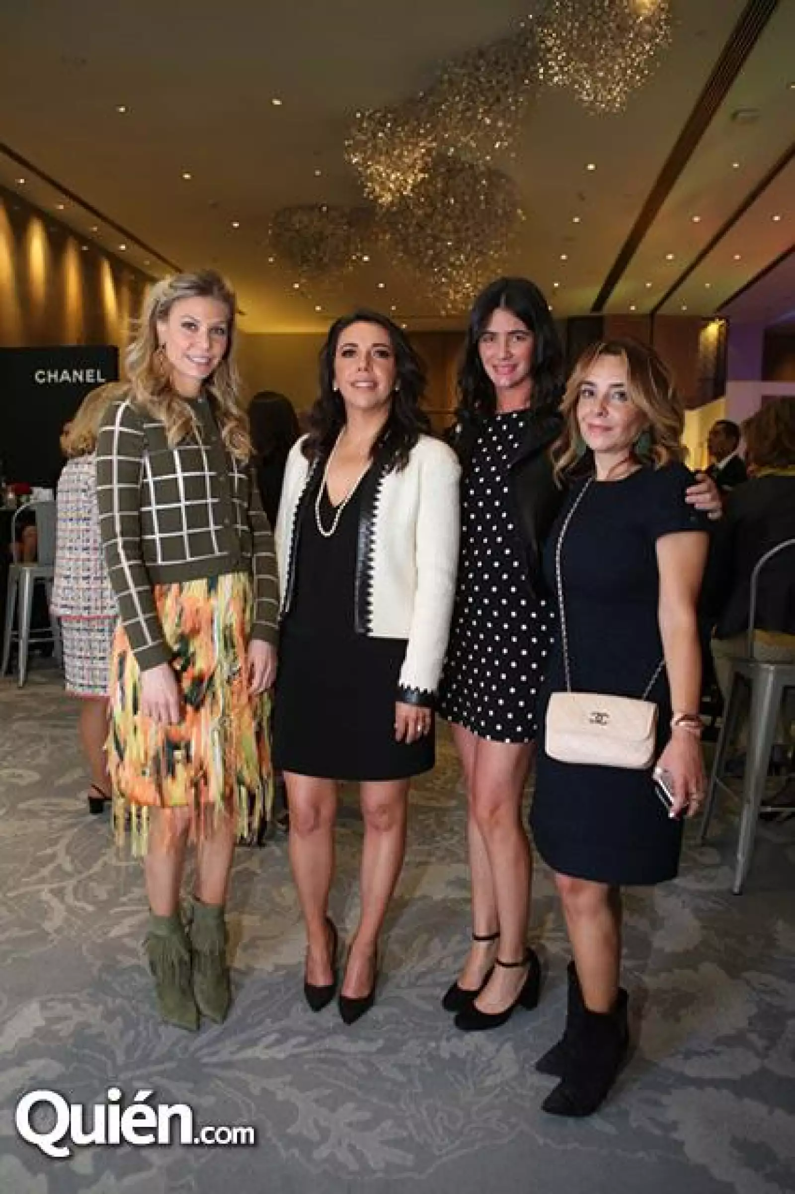 Lili Henaine,Laura Manzo,Johana Faria,Luis Serna