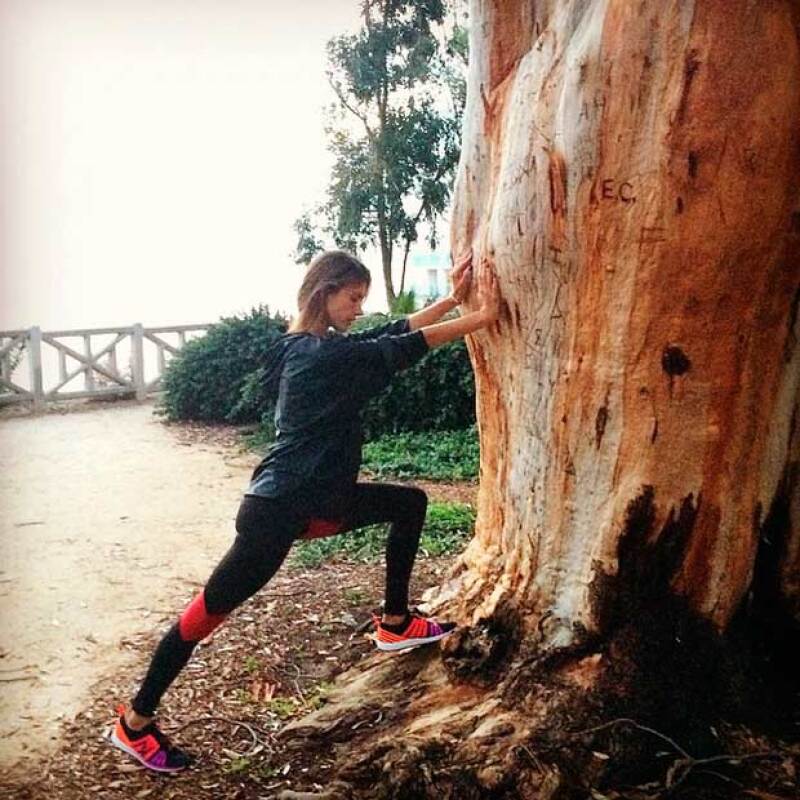 Alessandra Ambrosio se propuso hacer contacto con la naturaleza como parte del reto Vogue.