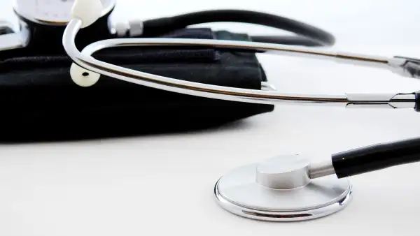 El seguro de gastos médicos en México ha tenido incrementos por arriba de 80%