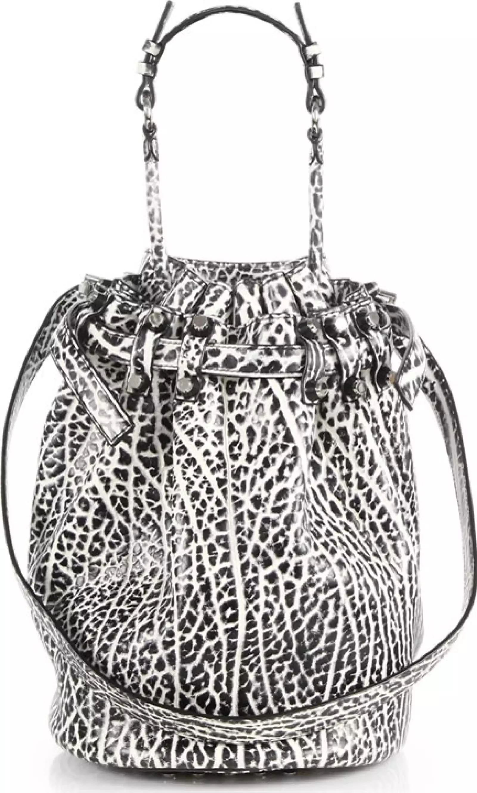 Nos encanta jugar con contrastes, diviértete combinando ésta de Alexander Wang.