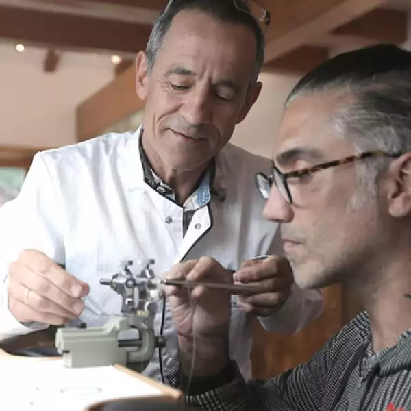 Se mostró relajado e interesado en descubrir más de una de sus marcas favoritas.