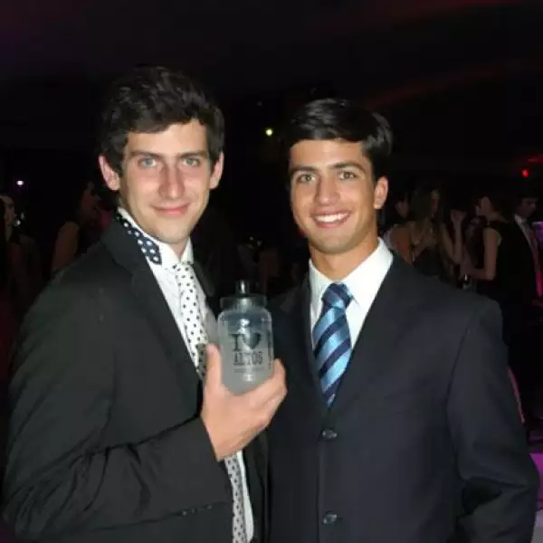 Andres Villaseñor,Elías González