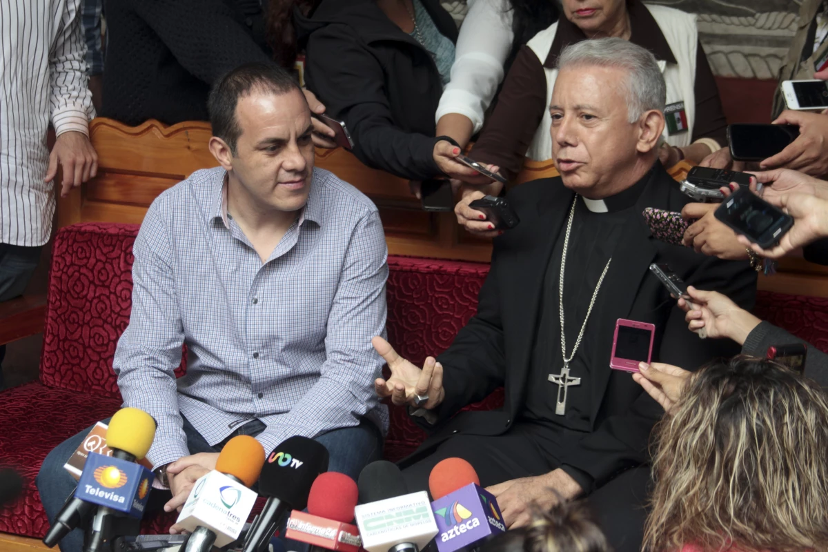 El obispo y el alcalde con licencia de Cuernavaca