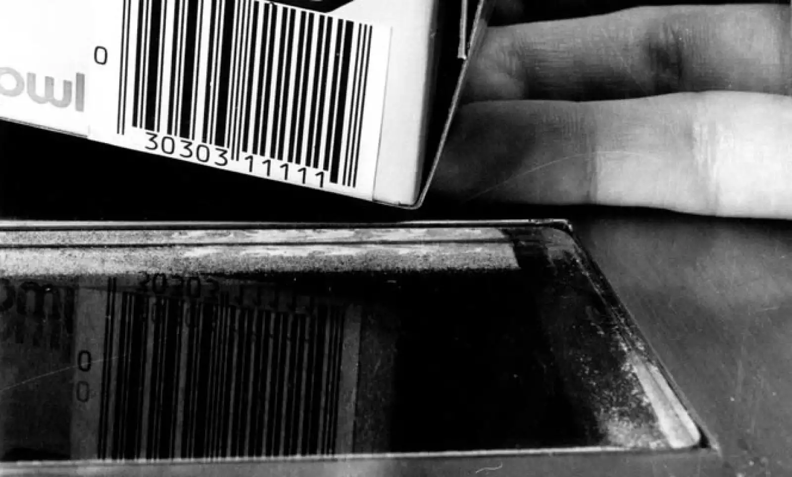 Los supermercados empezaron a identificar los códigos de barras, inventados por IBM.