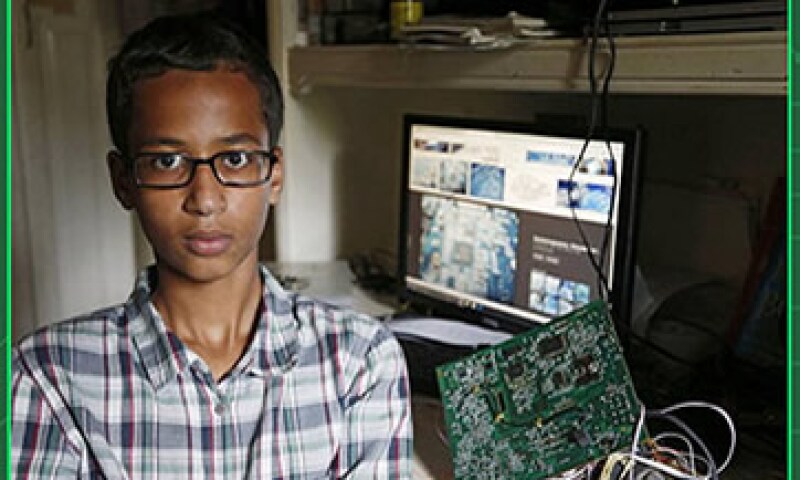 la mitad del dinero donado se destinará a un fondo educativo para Mohamed y el resto a iniciativas que fomenten la creatividad y la inventiva de los niños. (Foto: CNNMoney.com )