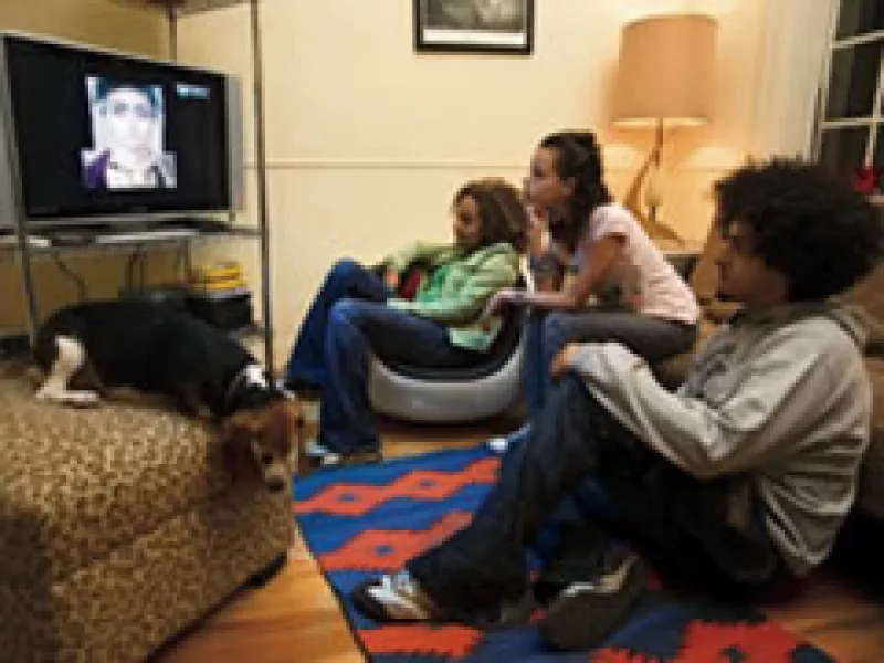 Los estudiantes aprovechan las ventajas del triple play para cumplir con sus deberes. (Foto: Adán Gutiérrez)