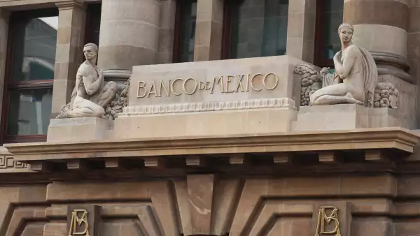 Banxico pone freno a recortes y mantiene tasa de interés en 11%, ¿cómo me afecta?