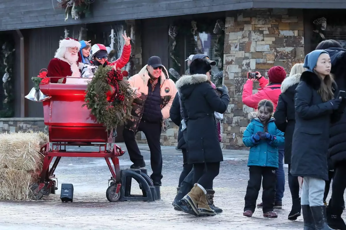 PREMIUM EXC Thalia & Tommy Mottola