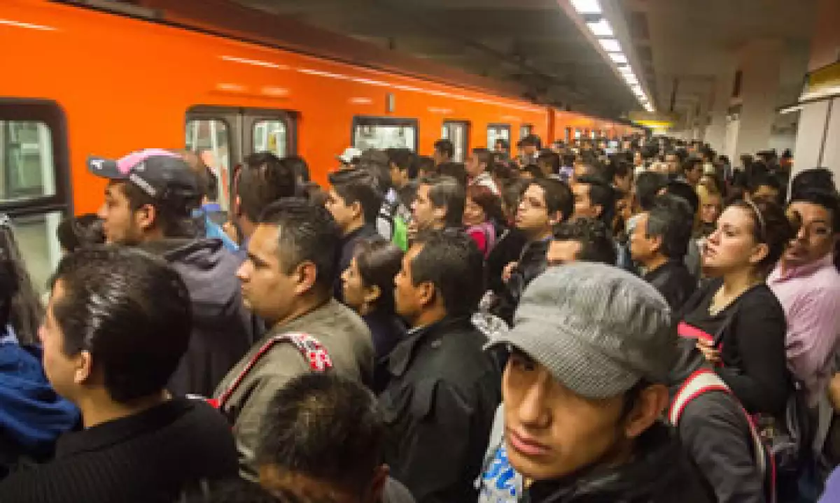 La Línea 12 del metro estará cerrada en la mitad de su ruta debido a fallas estructurales que podrían causar un desacarrilamiento. (Foto: Cuartoscuro)