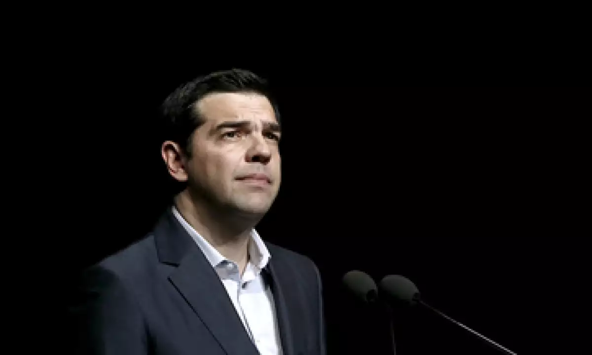 Alexis Tsipras pidió a sus compañeros de partido apoyar las reformas que darán nuevos fondos a Grecia. (Foto: Reuters )
