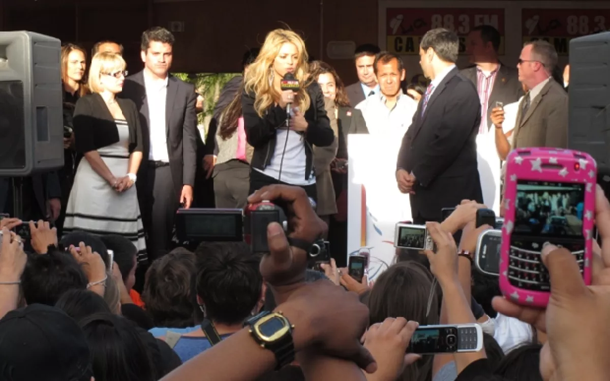 La cantante viajó hasta Phoenix, Arizona, este jueves. Ofreció una conferencia de prensa donde estaba el alcalde, Phil Gordon.