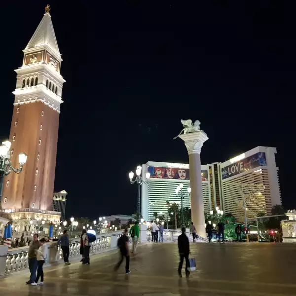 Más resalte, menos realismo