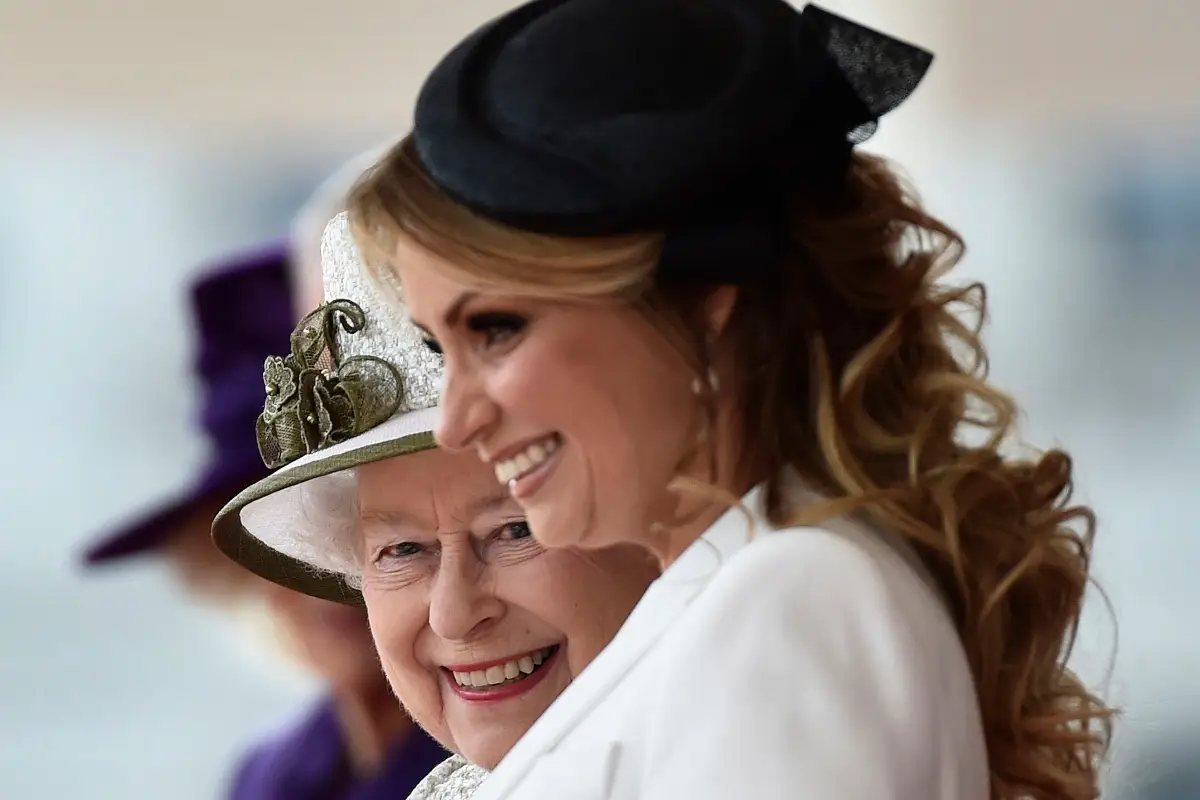 angelica-rivera-reina-isabel